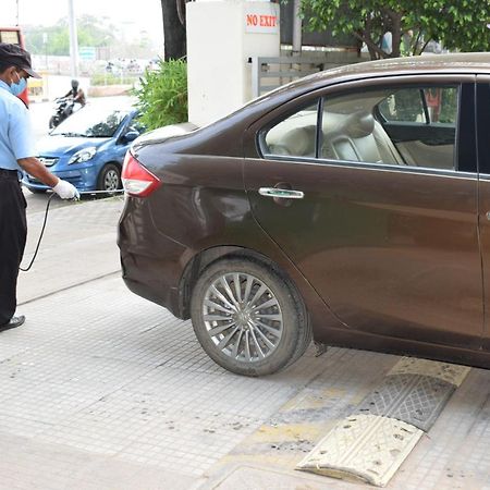 Ramada Chennai Egmore Bagian luar foto