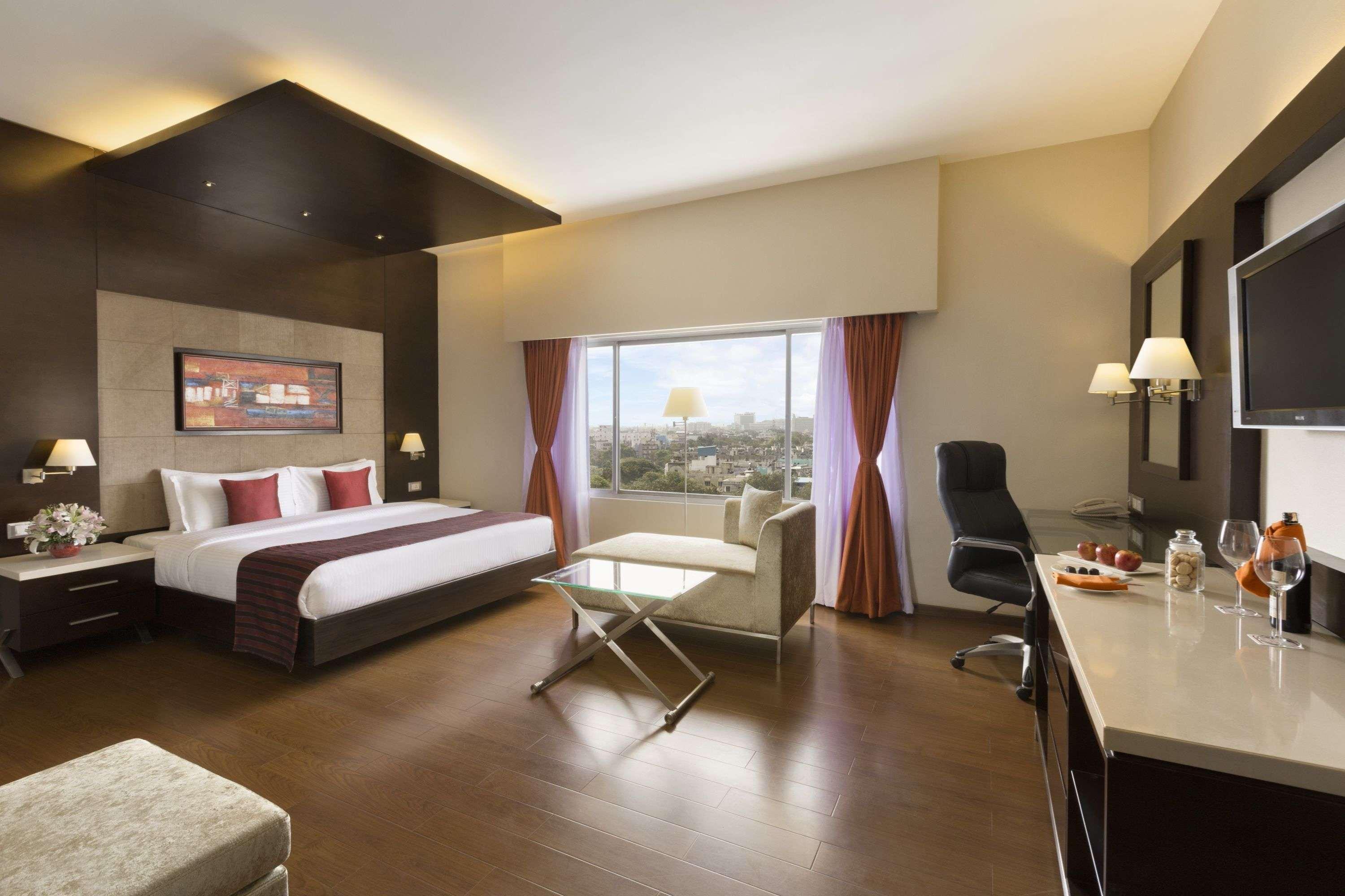 Ramada Chennai Egmore Bagian luar foto